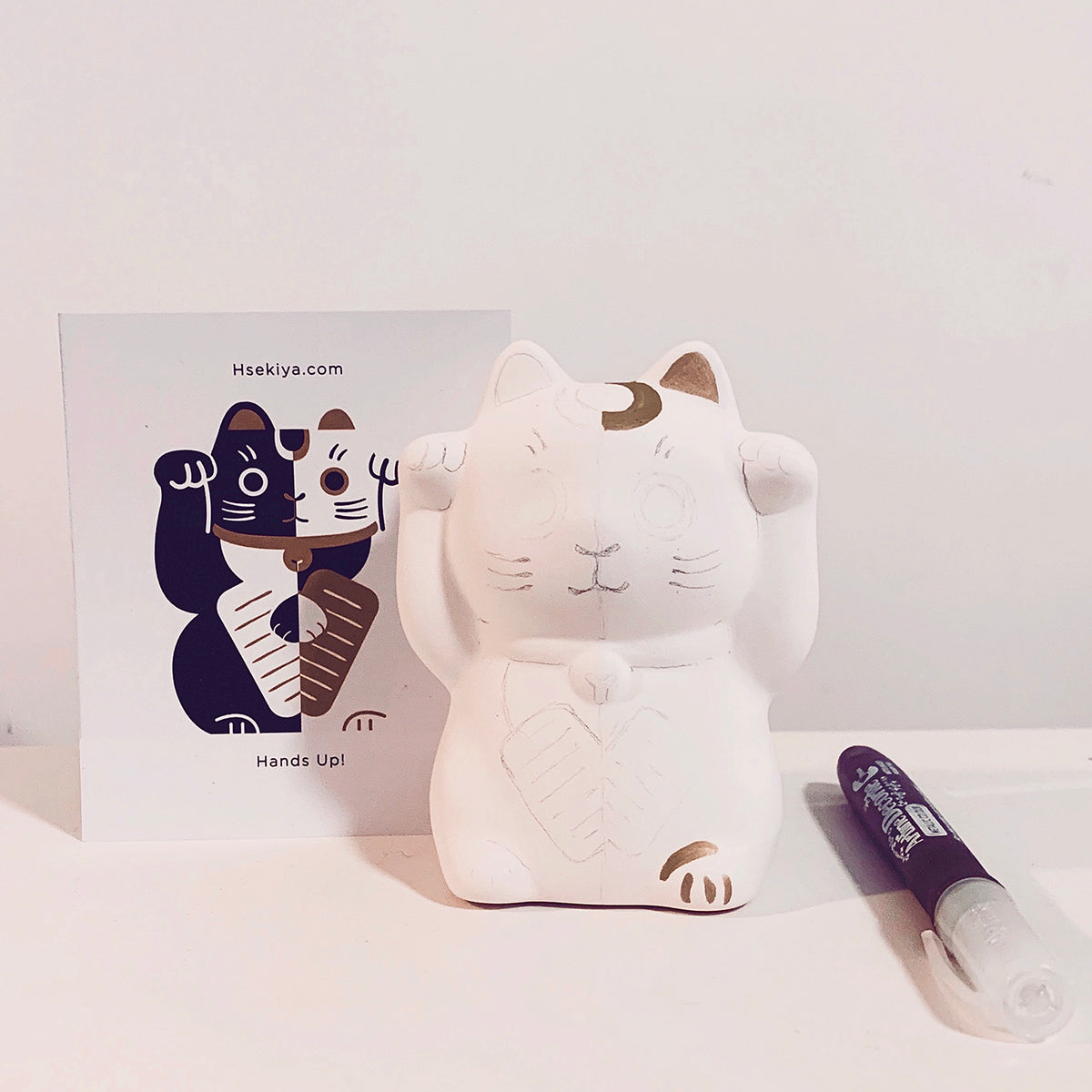 Lucky Cat 招き猫 - Hands Up (Plain version) – Hitori Sekiya
