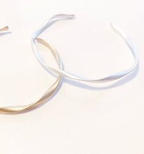 Load image into Gallery viewer, Wave Series - Bangle Matte Silver